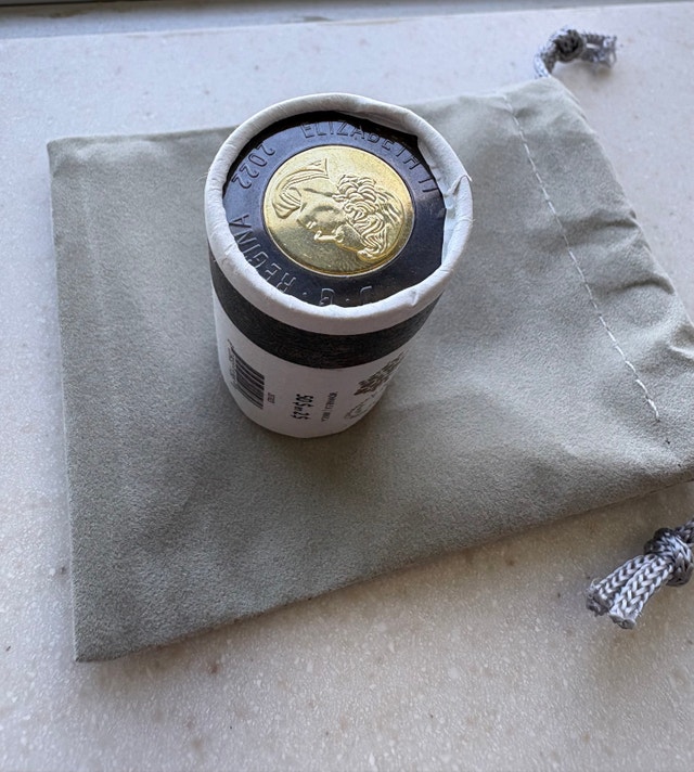 2022 Canada 2$ Honouring Queen Elizabeth Mint Roll - photo 2