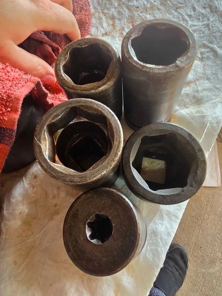 1 inch drive sockets used - photo 3
