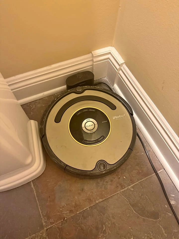 Roomba Robot Vacuum