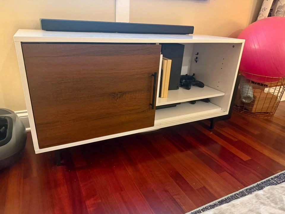 Modern TV Cabinet/Stand