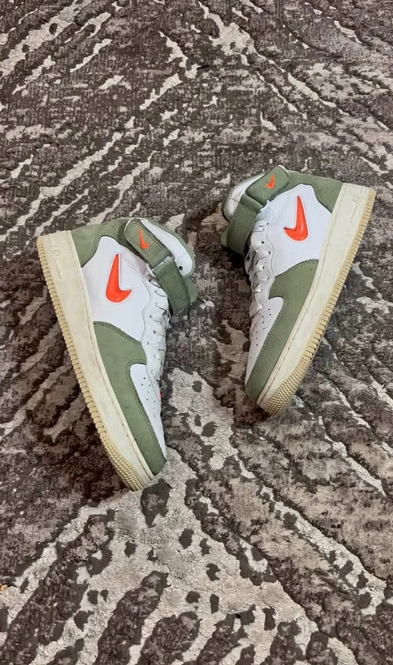 Used Air Force 1 Mid Olive