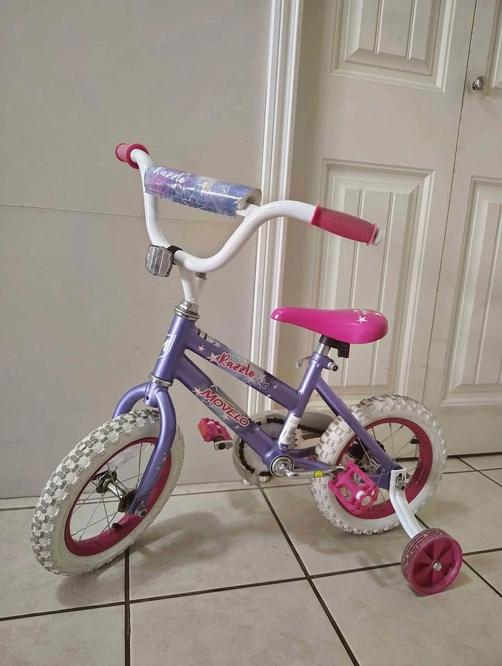 Kids Bike 12" Great Condition Fits Height 94-107 cm
