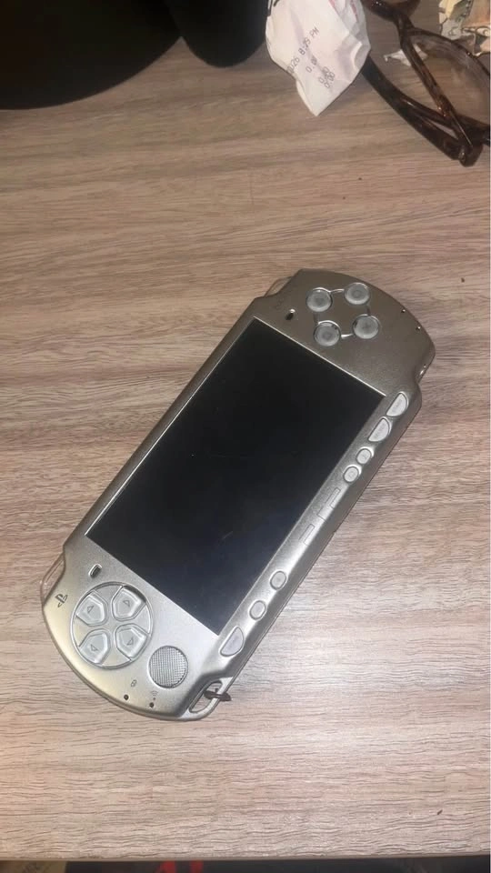 Sony PSP 2001 Handheld Gaming Console - photo 3
