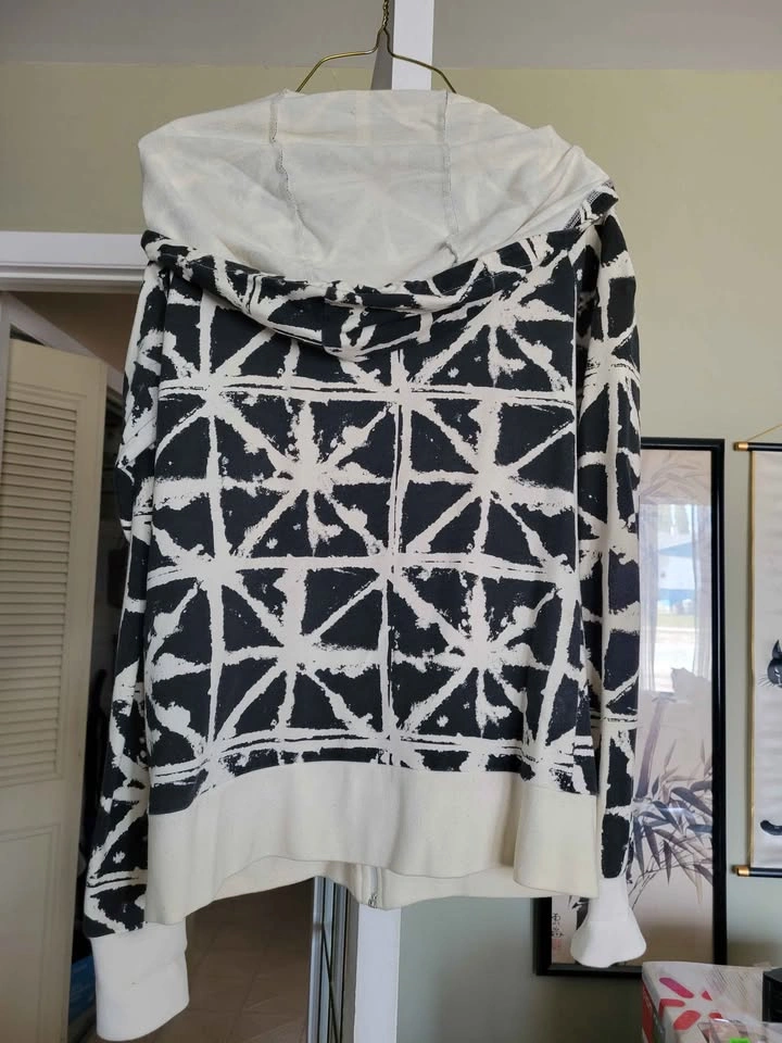 Billabong Black & White Hoodie - Women's Size Medium - photo 2