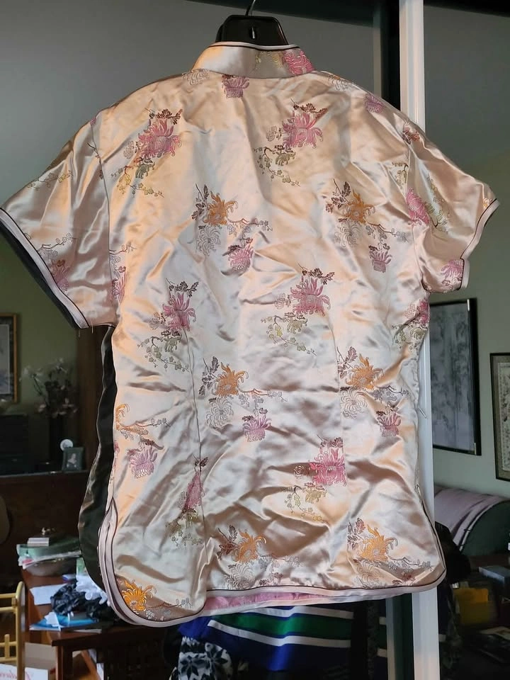 Traditional Chinese Cheongsam/Qipao Floral Blouse - Size 40 - photo 2