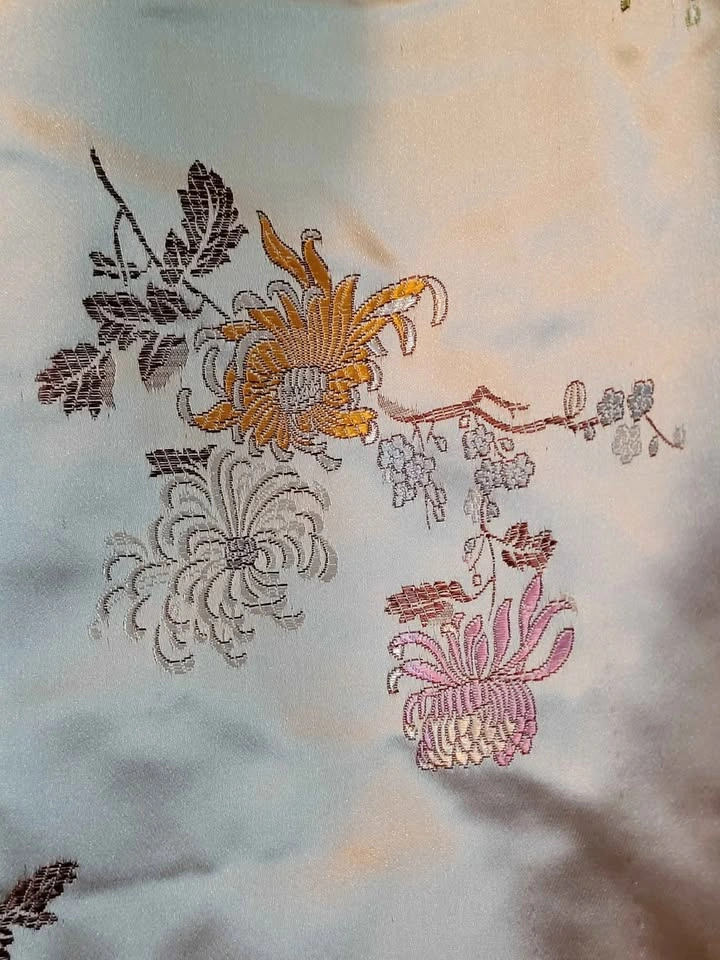 Traditional Chinese Cheongsam/Qipao Floral Blouse - Size 40 - photo 4