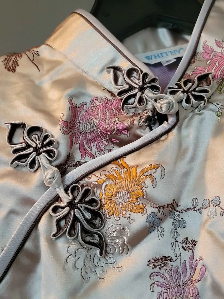 Traditional Chinese Cheongsam/Qipao Floral Blouse - Size 40 - photo 5