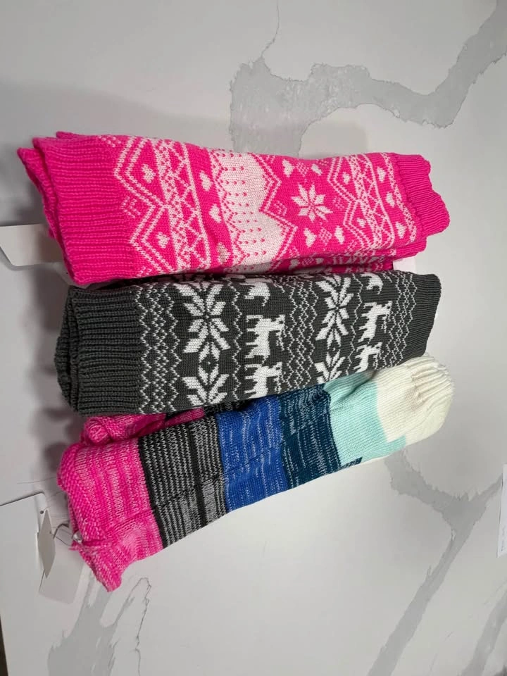 Hats and scarves - photo 2