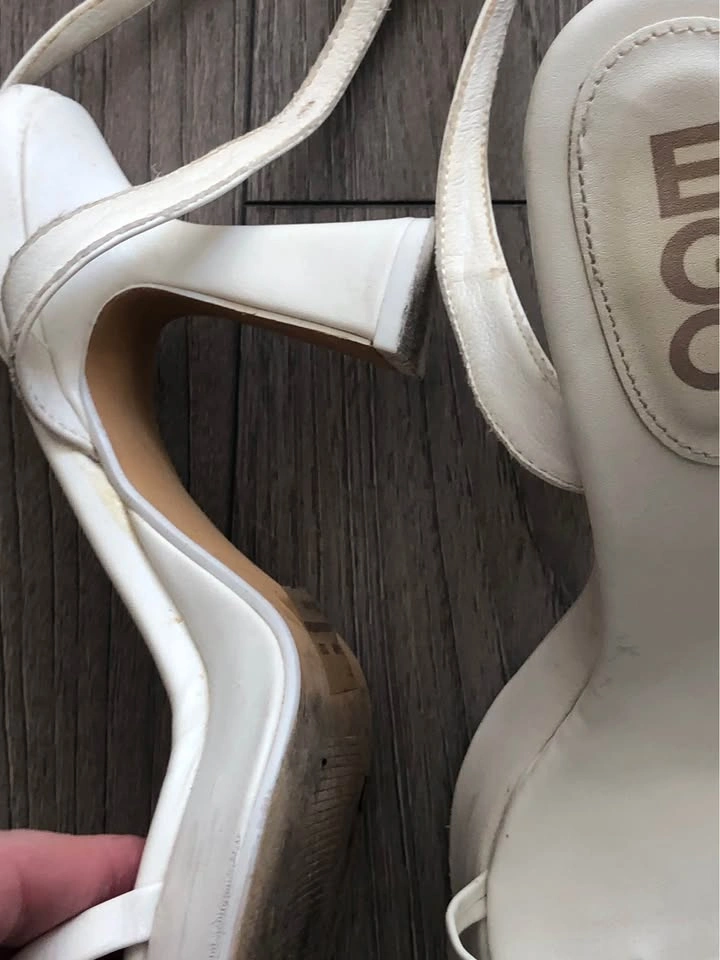Super Cute EGO "Cicely" White Strappy Platform Heels. Size 9 - photo 5