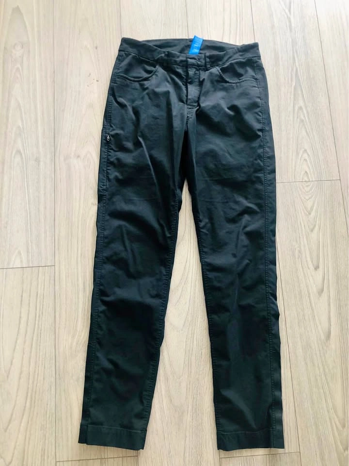 Kit and Ace Black Technical Trousers. Size 32. Like new!