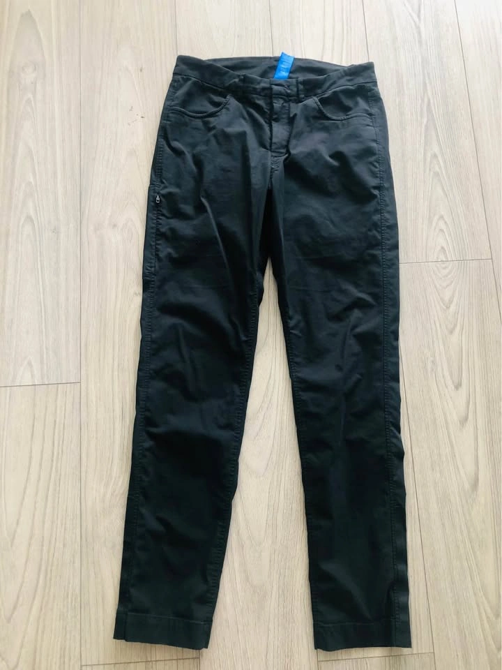 Kit and Ace Black Technical Trousers. Size 32. Like new! - photo 2
