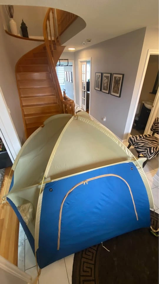 Tent Approx 8’x8’ hexagonal base - 30$ OBO - photo 3