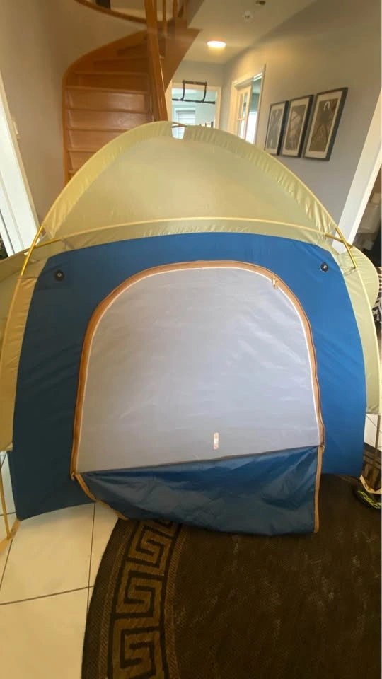 Tent Approx 8’x8’ hexagonal base - 30$ OBO - photo 4
