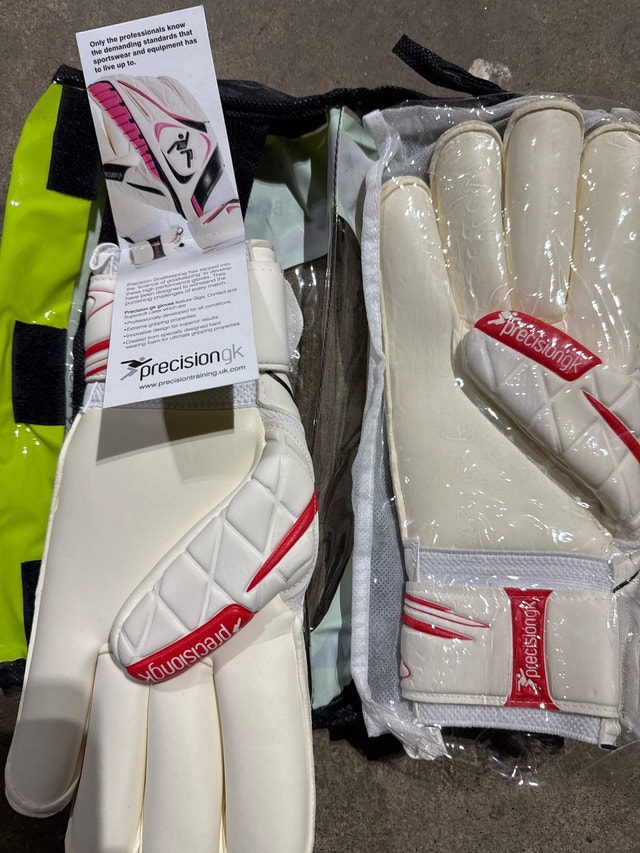 Precision GK Gloves Size 9 - photo 2