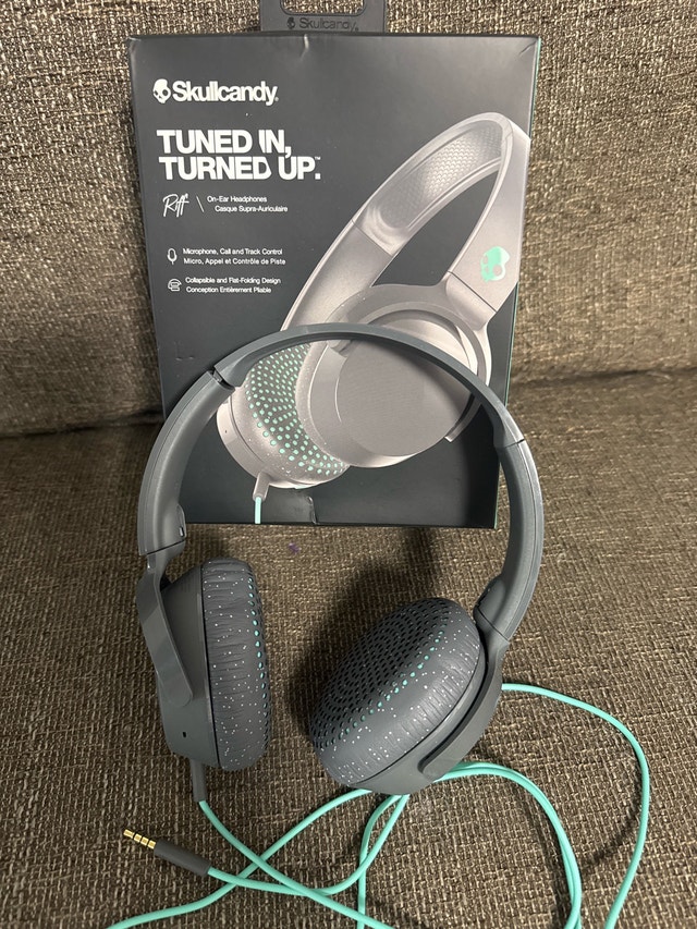 Skullcandy Riff Headphones