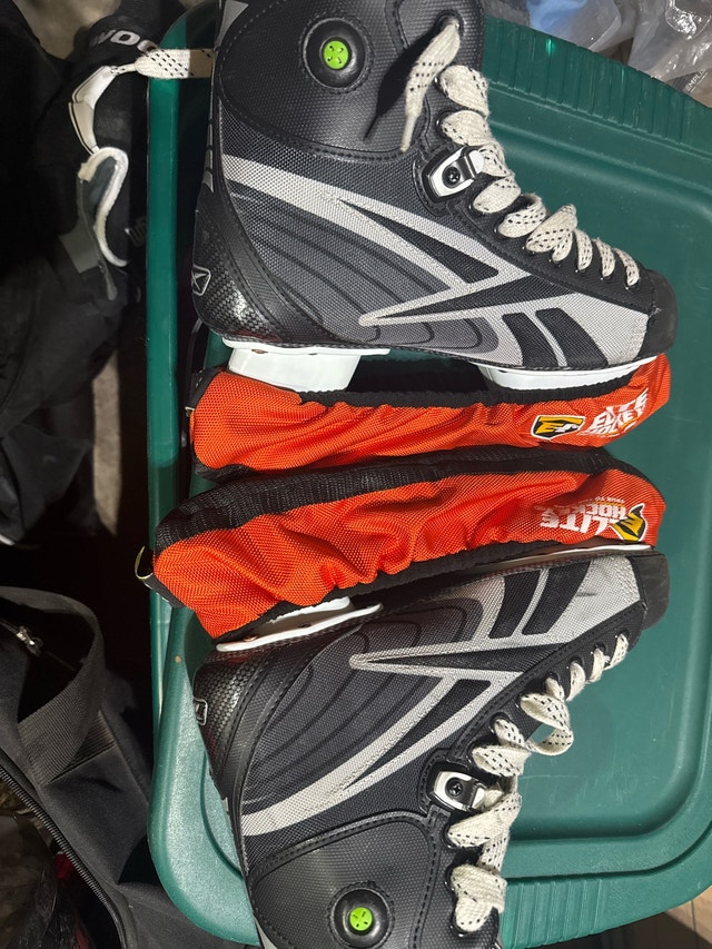 Reebok Hockey Skates Size 8