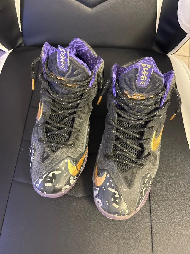 NIKE LEBRON XI 11 2014 SIZE 5.5Y BHM thumbnail