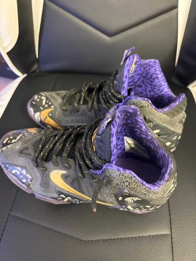 NIKE LEBRON XI 11 2014 SIZE 5.5Y BHM image indicator(2)