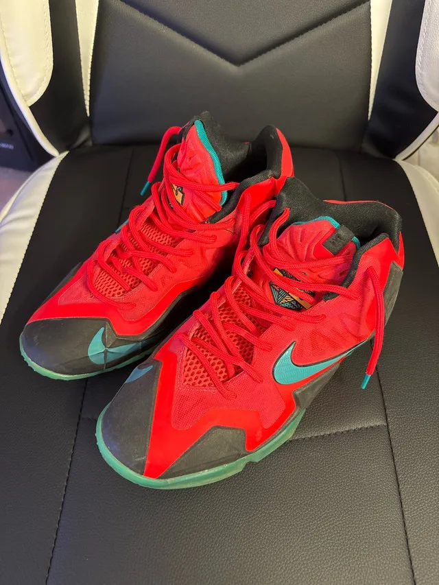 Nike Lebron XI Elite Hero Series Size 6Y thumbnail