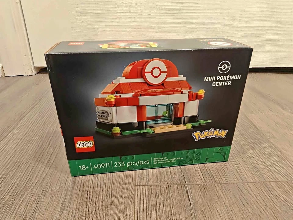 BNIB LEGO Pokemon 40911 Mini Pokemon Centre
