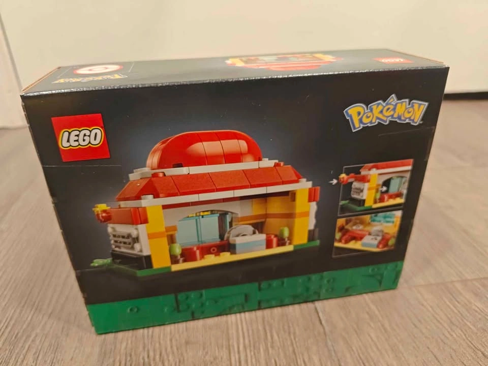 BNIB LEGO Pokemon 40911 Mini Pokemon Centre - photo 2