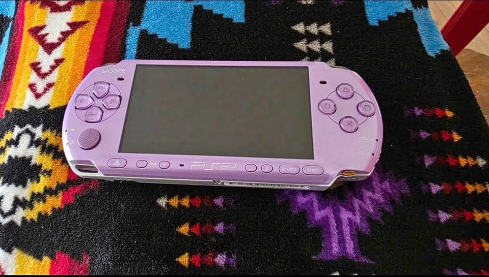 !RARE! PSP Lilac/ Lavender (Hannah Montana Edition)