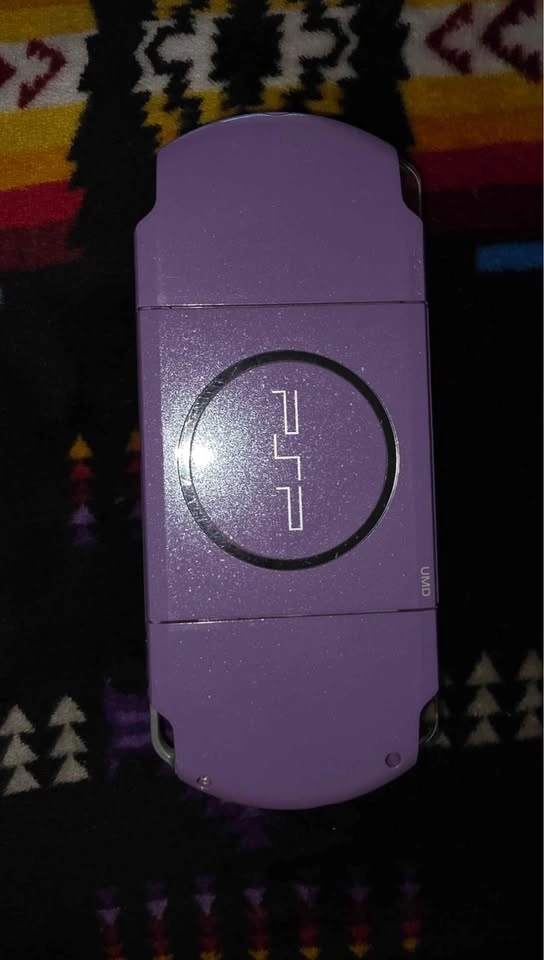 !RARE! PSP Lilac/ Lavender (Hannah Montana Edition) - photo 2