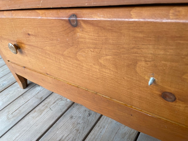 Solid Wood Coffee Table with Storage Drawer – Leslieville - photo 3