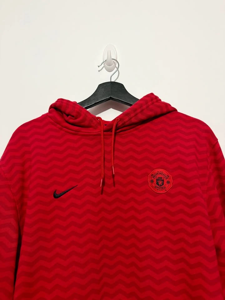 Nike Manchester United Red Chevron Hoodie Size Large - photo 2