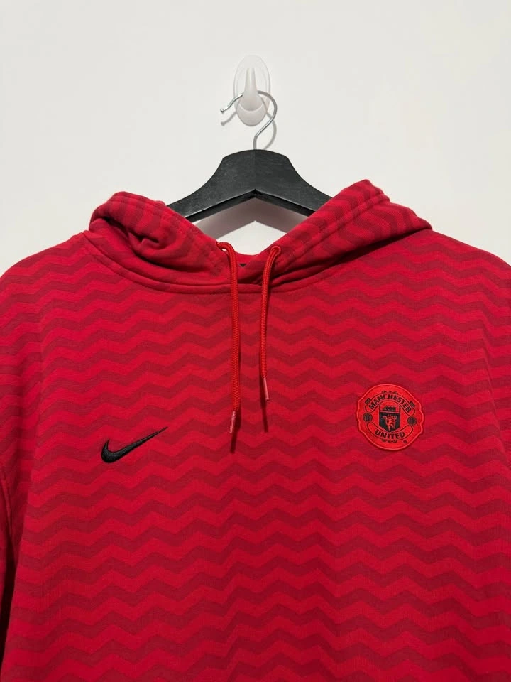 Nike Manchester United Red Chevron Hoodie Size Large - photo 3