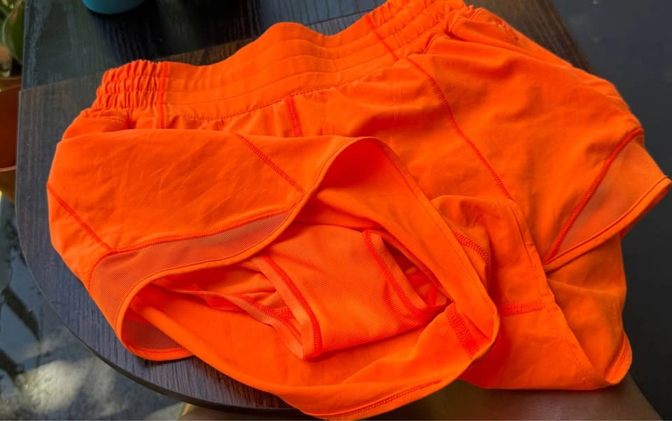 Lululemon Shorts Size 4 - photo 4