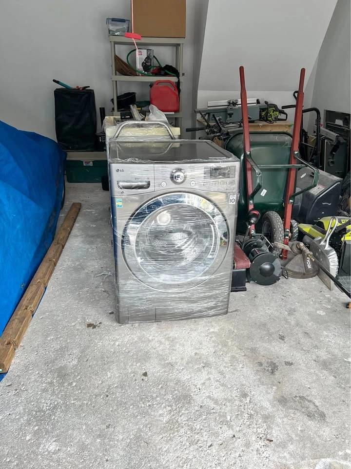 LG Front-Load Washer (WM3670HVA)