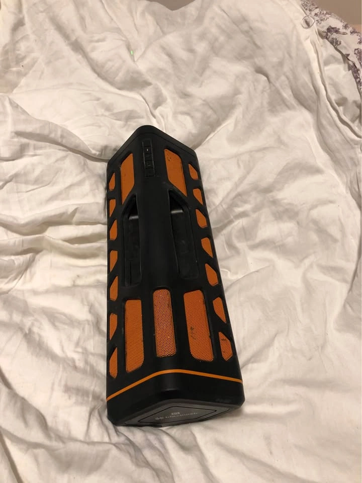 Blackweb Bluetooth Speaker - photo 3