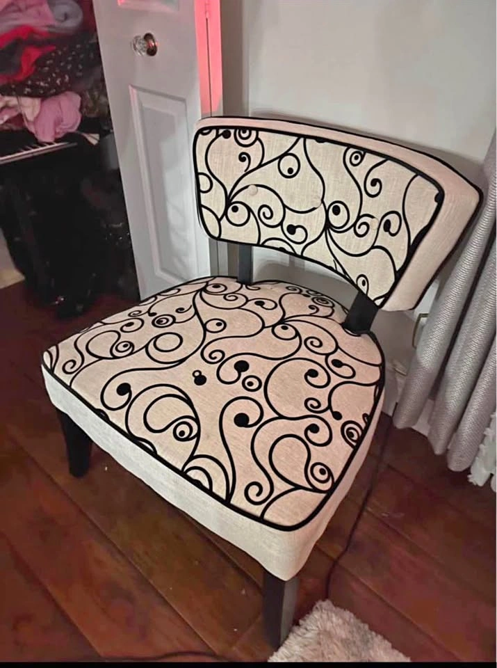 Black and White Scroll Pattern Accent Chair