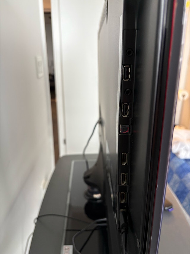 Samsung 40” TV + Roku (Smart TV setup) - photo 3