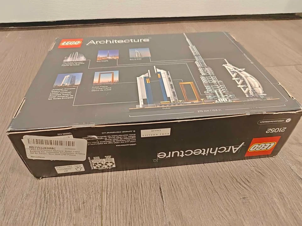 BNIB LEGO Architecture 21052 Dubai - photo 3
