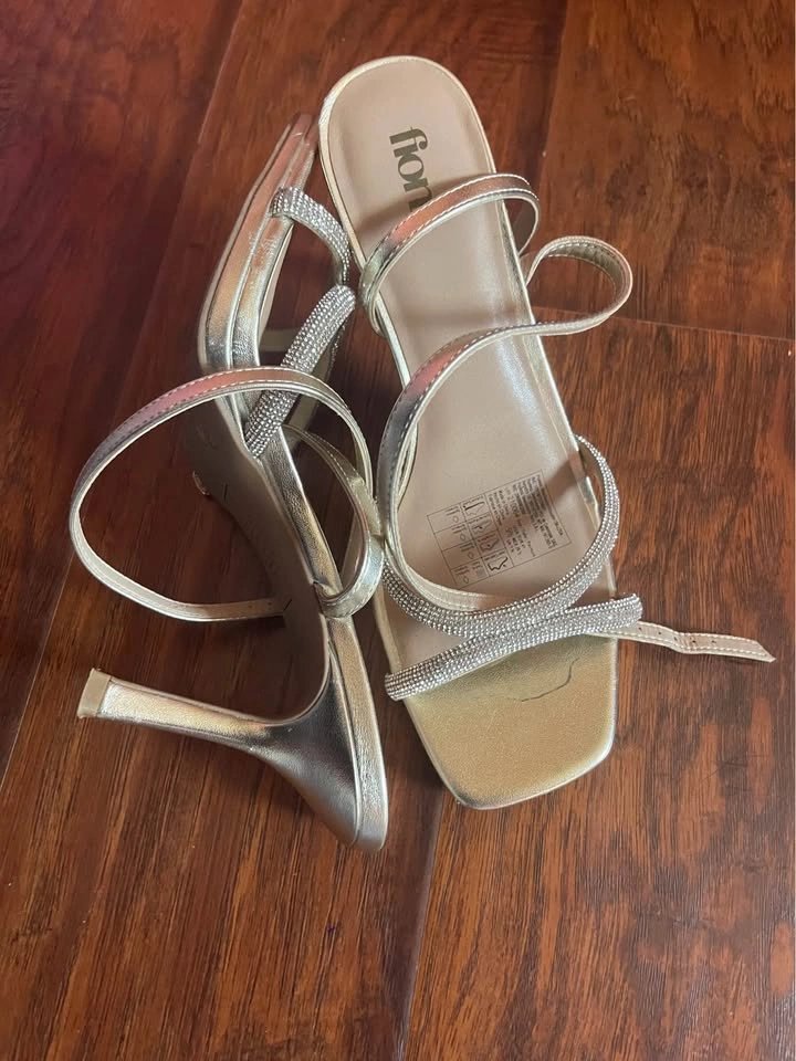 Fioni Rhinestone Strappy Heeled Sandals - photo 2