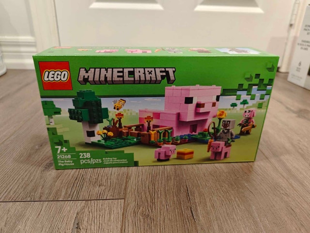 BNIB LEGO Minecraft 21268 The Baby Pig House
