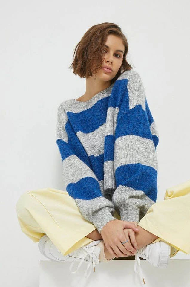 Supersoft Rugby Striped Women's Scoop-Neck Sweater - US LARGE - photo 2