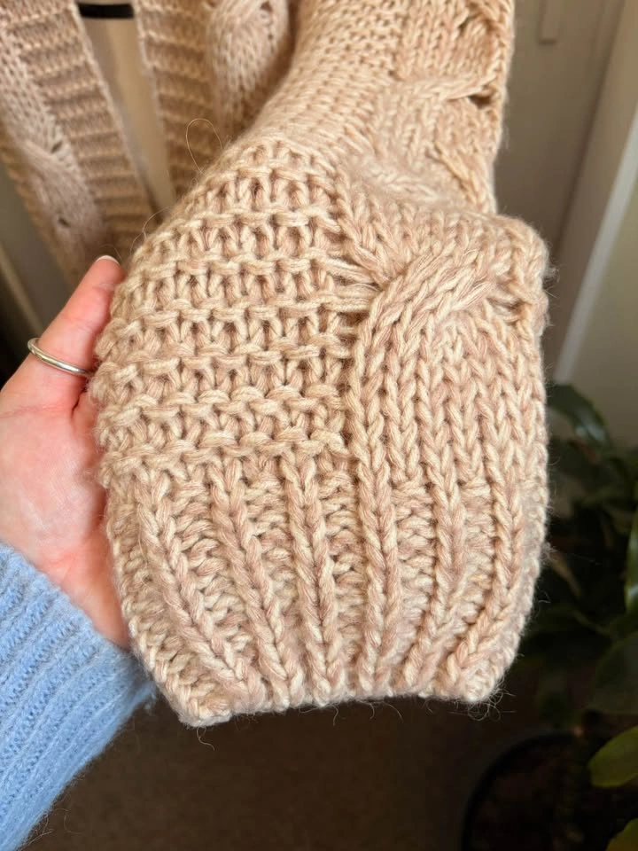 Chunky Cable Knit Wool Blend Cardigan - Blush Pink - US LARGE - photo 5
