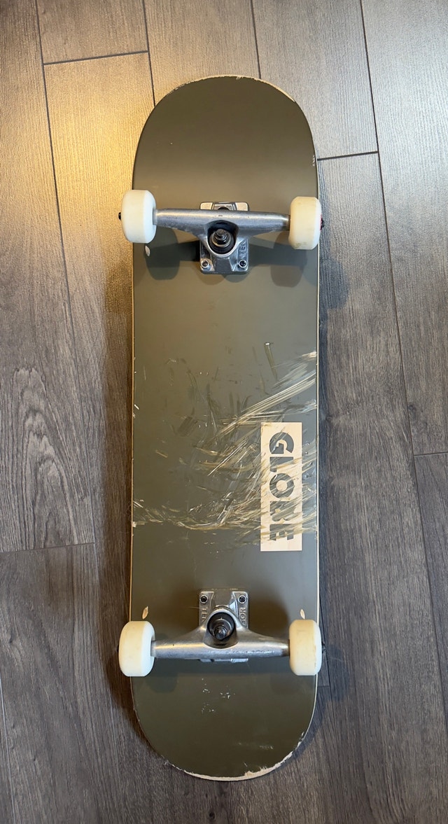 Globe 8" Complete Skateboard