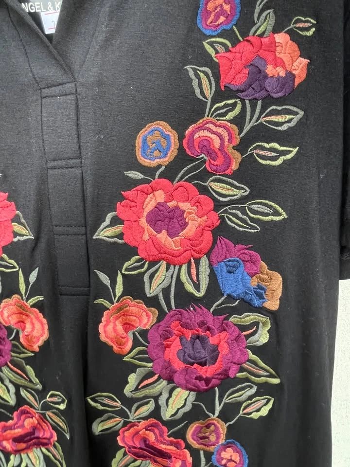Black Embroidered Floral Polo Top, Size US XL, Boho Stretch Shir - photo 3