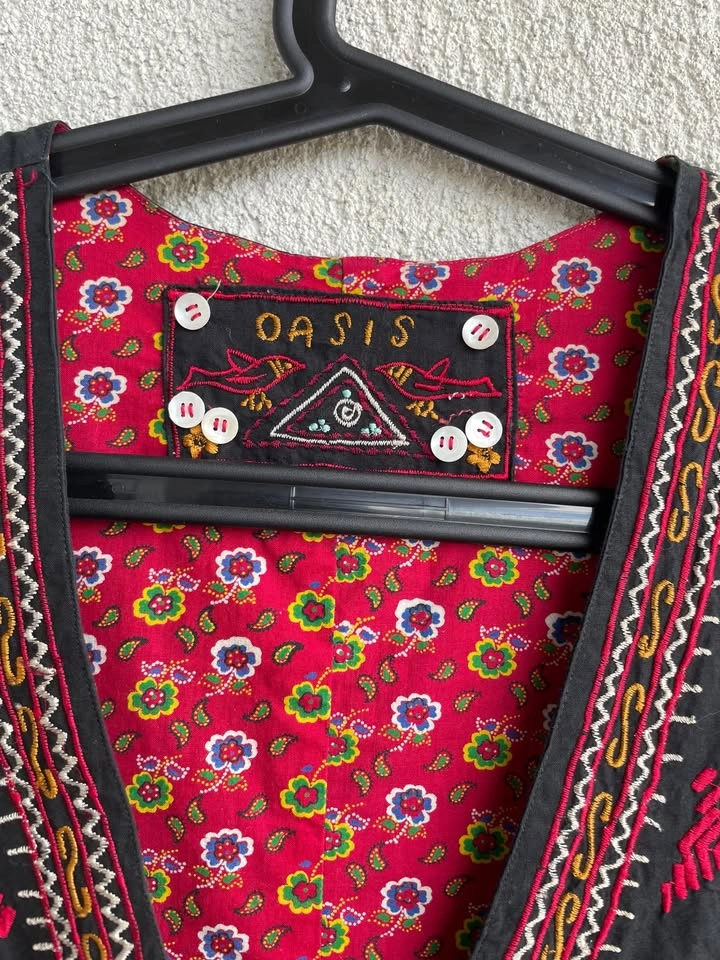 Oasis Embroidered Boho Vest Black Floral Cotton India Festival F - photo 3