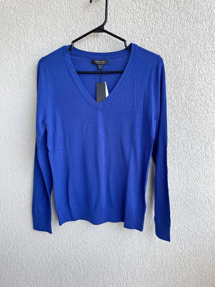 NWT Banana Republic Blue Merino Wool V-Neck Sweater Knit, Size S