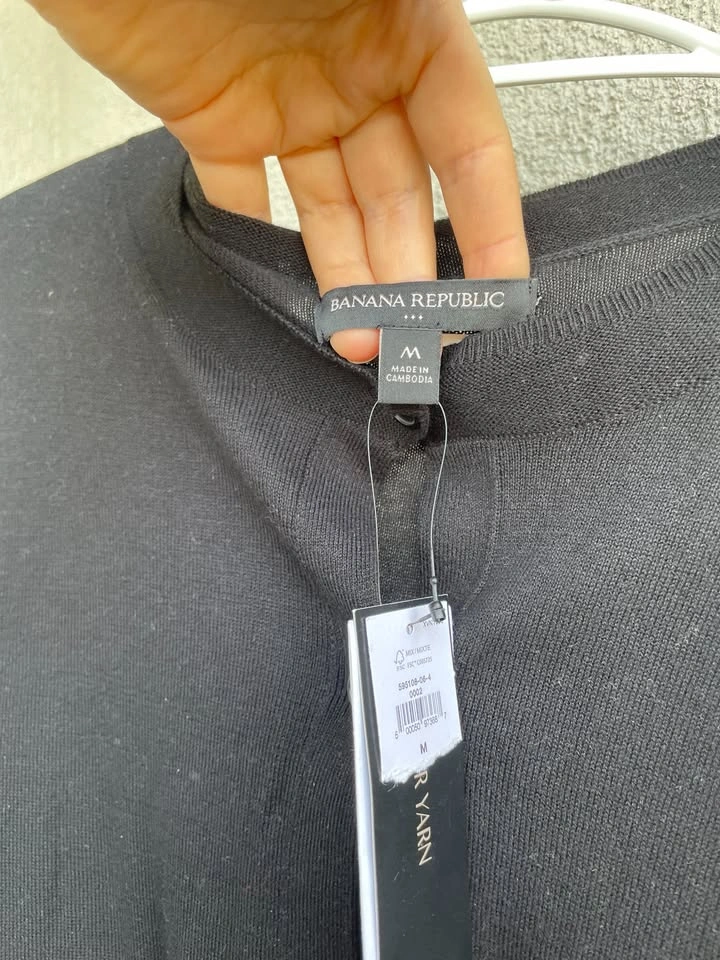 NWT Banana Republic Black Cardigan Button Front, Size M - photo 2