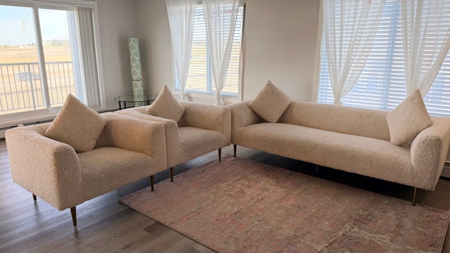 Beige Couch (2 Arm chairs, 1 Loveseat) - photo 3