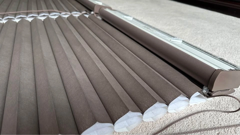 Hunter Douglas Duette Blinds - Set of 3, Chocolate Brown - photo 3