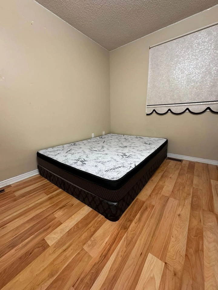 Queen Size Bamboo Mattress & Bed Box - photo 2