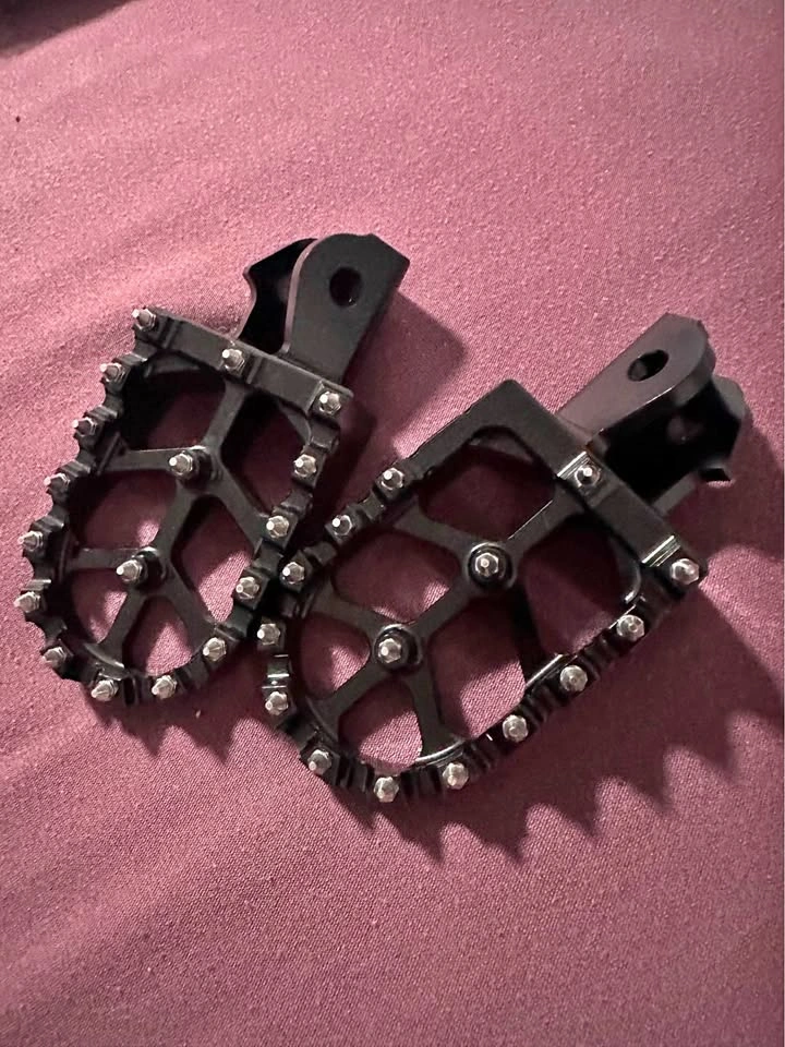 Talaria/Surron Pegs - BRAND NEW