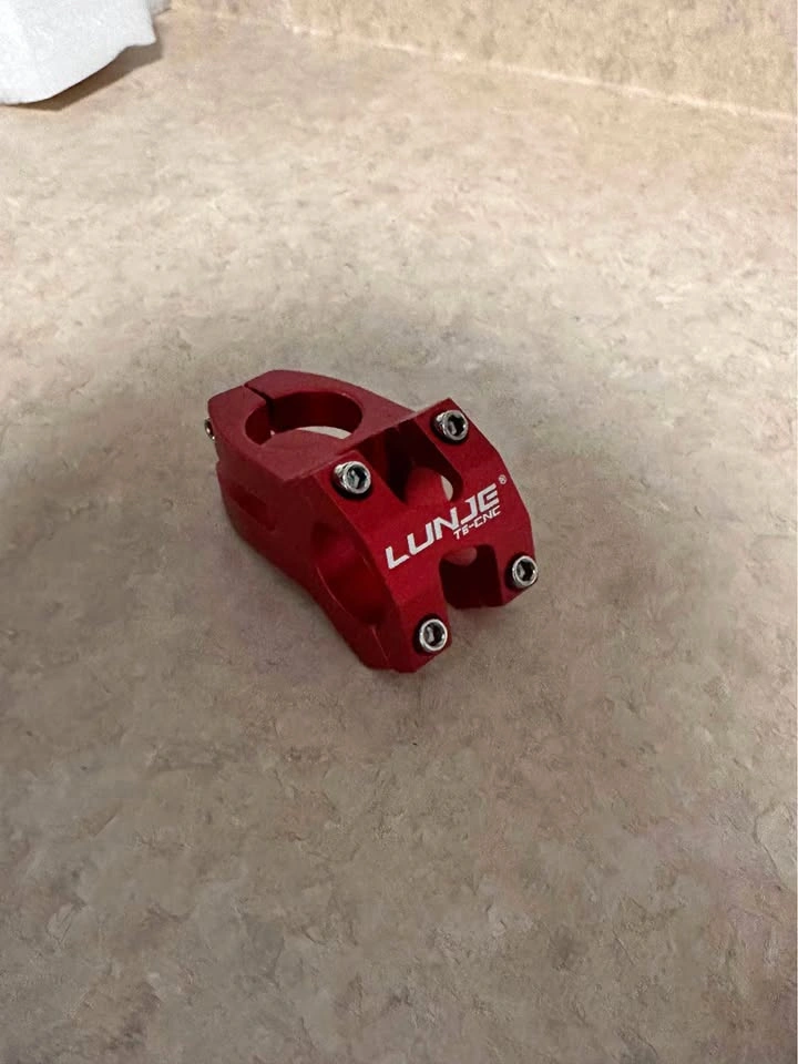 LUNJE Stem - RED